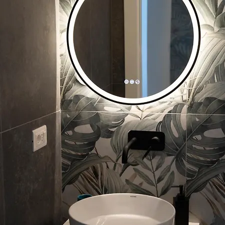 Nomad 3* لا سبيتسْيا